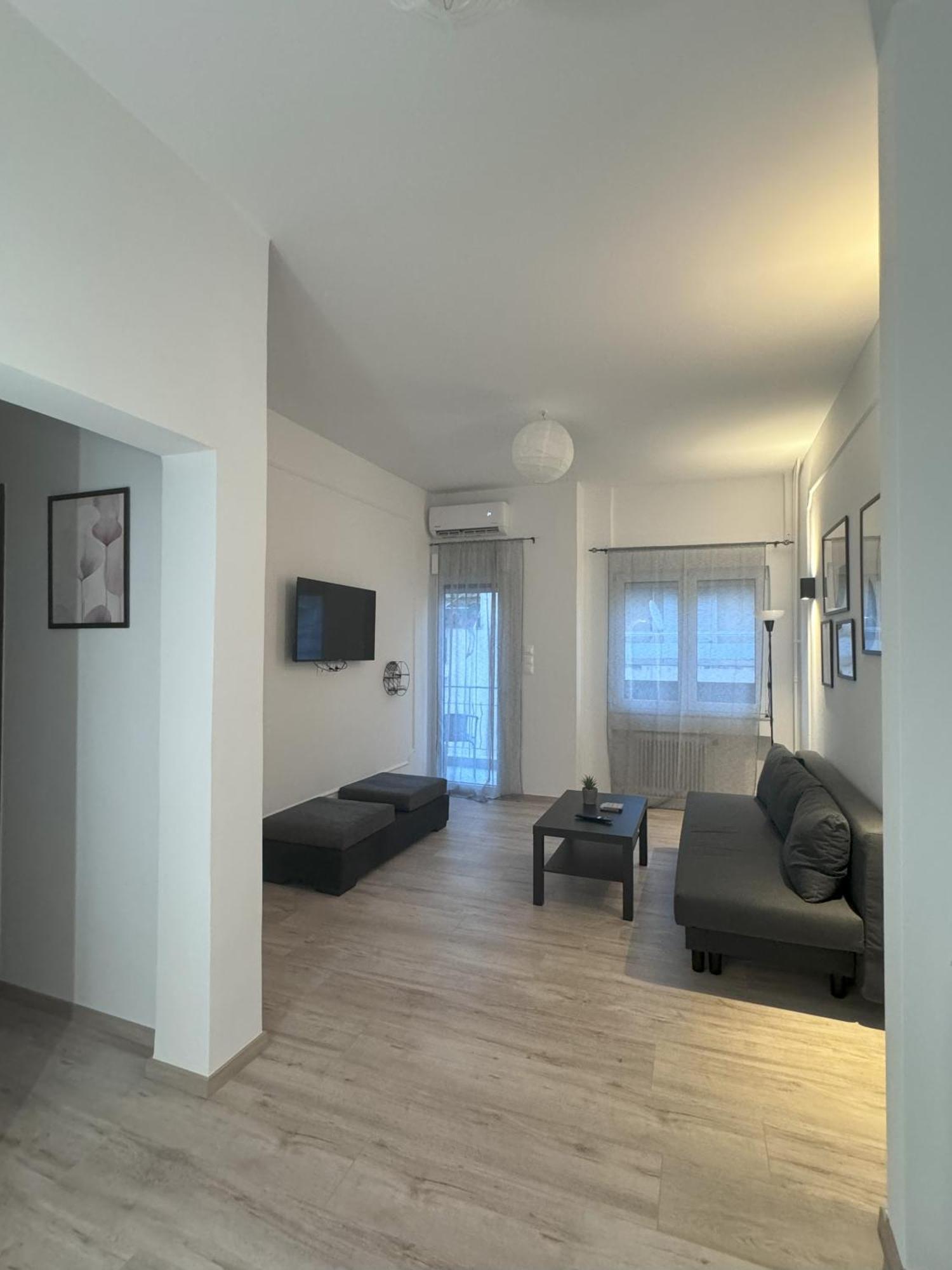 Ntinos Apartment Center Exarcheia เอเธนส์ ภายนอก รูปภาพ